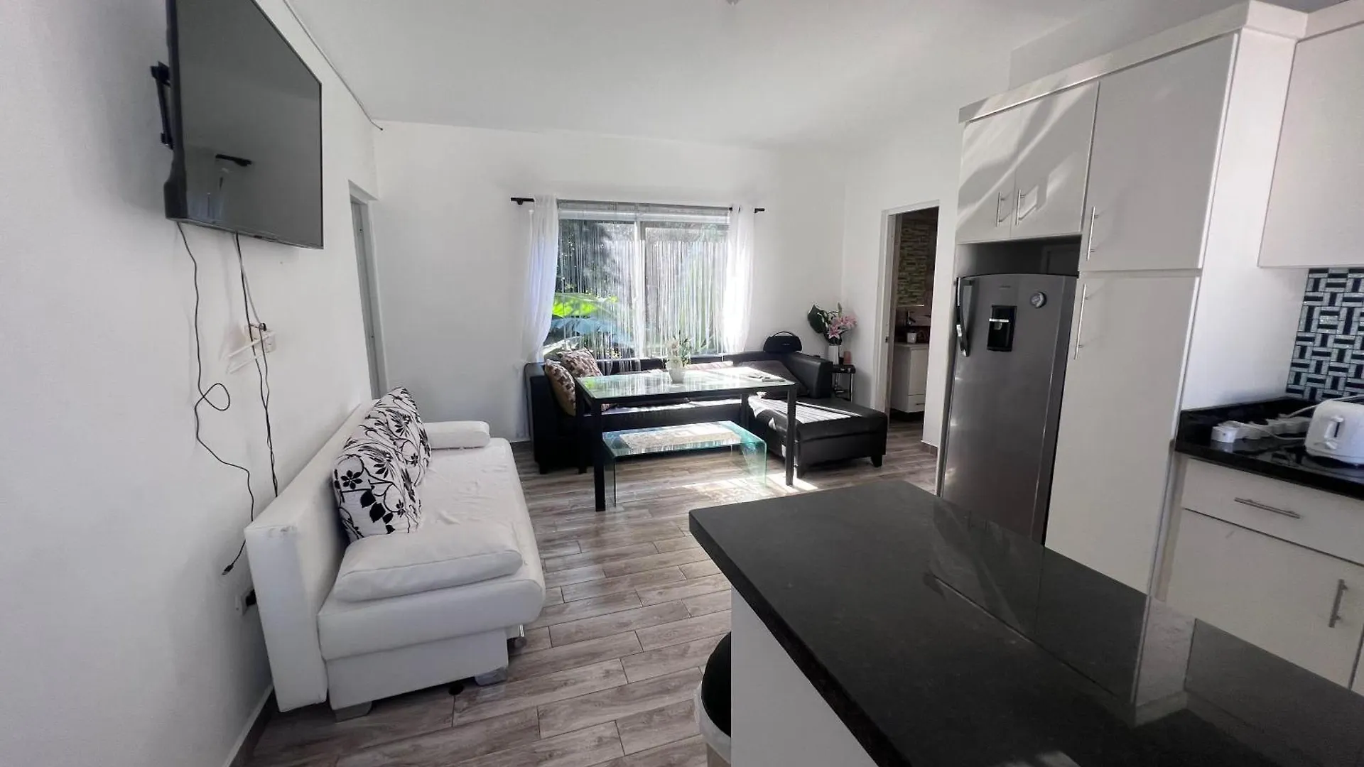 Vazquez Apartamentos La Pina Apartment